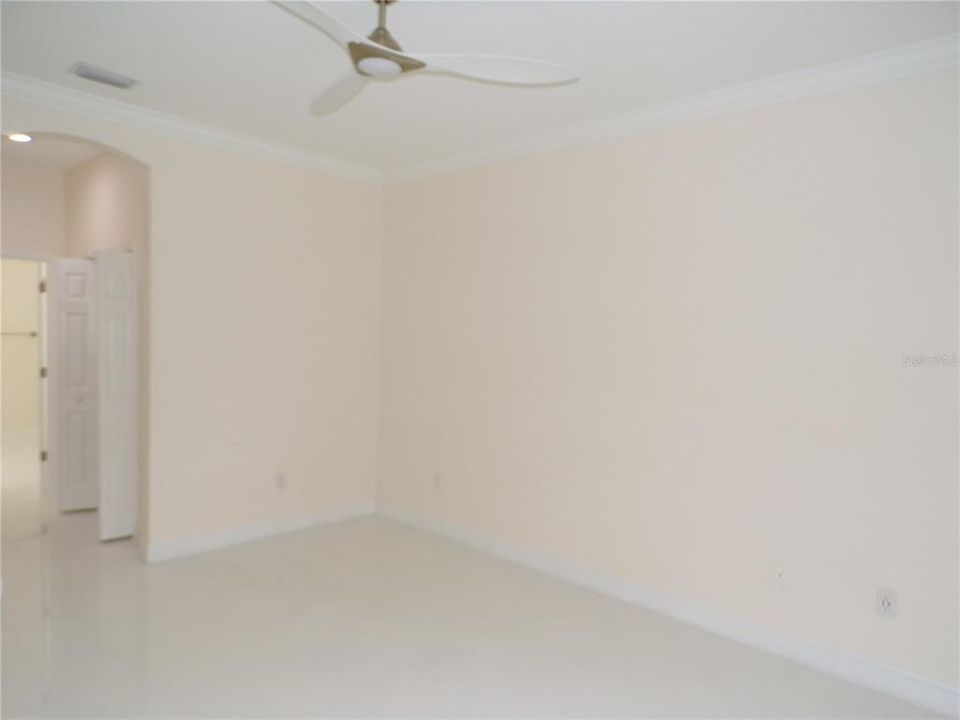 Под контрактом: $2,100 (3 спален, 2 ванн, 1804 Квадратных фут)