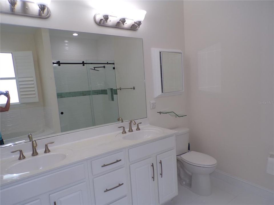 Под контрактом: $2,100 (3 спален, 2 ванн, 1804 Квадратных фут)