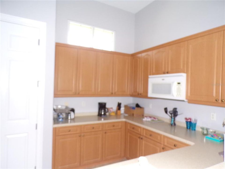 Под контрактом: $2,100 (3 спален, 2 ванн, 1804 Квадратных фут)