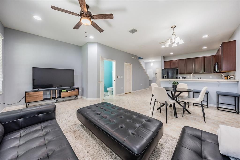 待售: $265,000 (3 贝兹, 2 浴室, 1420 平方英尺)