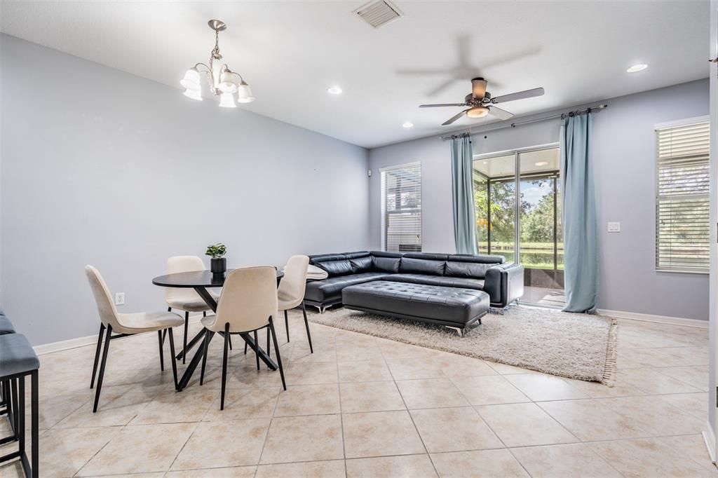 待售: $265,000 (3 贝兹, 2 浴室, 1420 平方英尺)