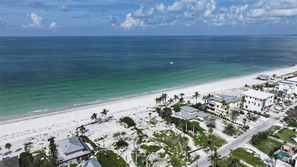 En Venta: $4,550,000 (0.70 acres)