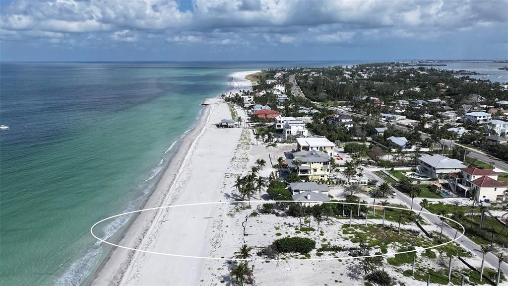 En Venta: $4,550,000 (0.70 acres)