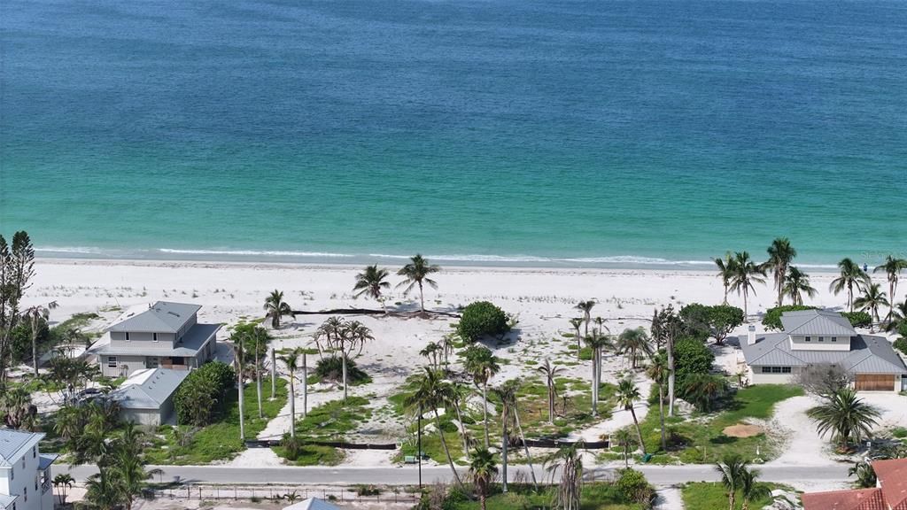 En Venta: $4,550,000 (0.70 acres)