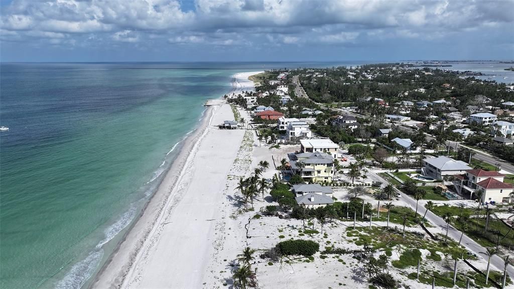 En Venta: $4,550,000 (0.70 acres)