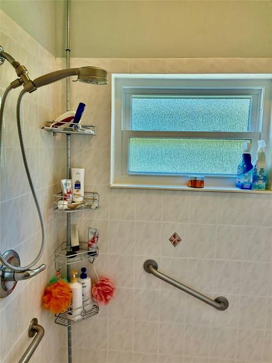 Active With Contract: $399,000 (3 beds, 2 baths, 1627 Square Feet)