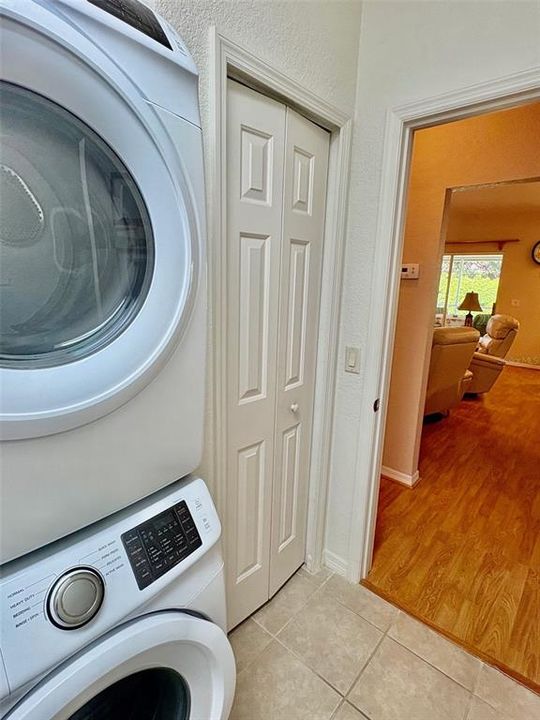 Active With Contract: $399,000 (3 beds, 2 baths, 1627 Square Feet)