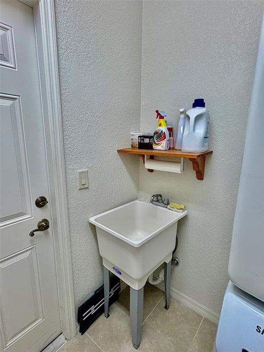 Active With Contract: $399,000 (3 beds, 2 baths, 1627 Square Feet)