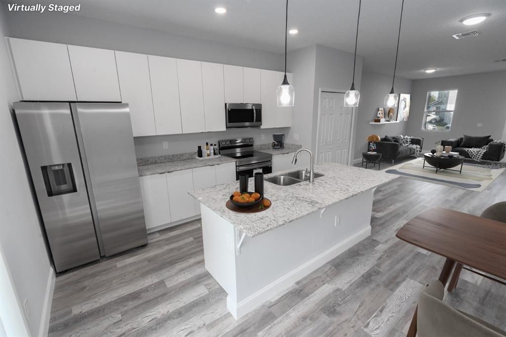 待售: $319,900 (4 贝兹, 2 浴室, 1630 平方英尺)