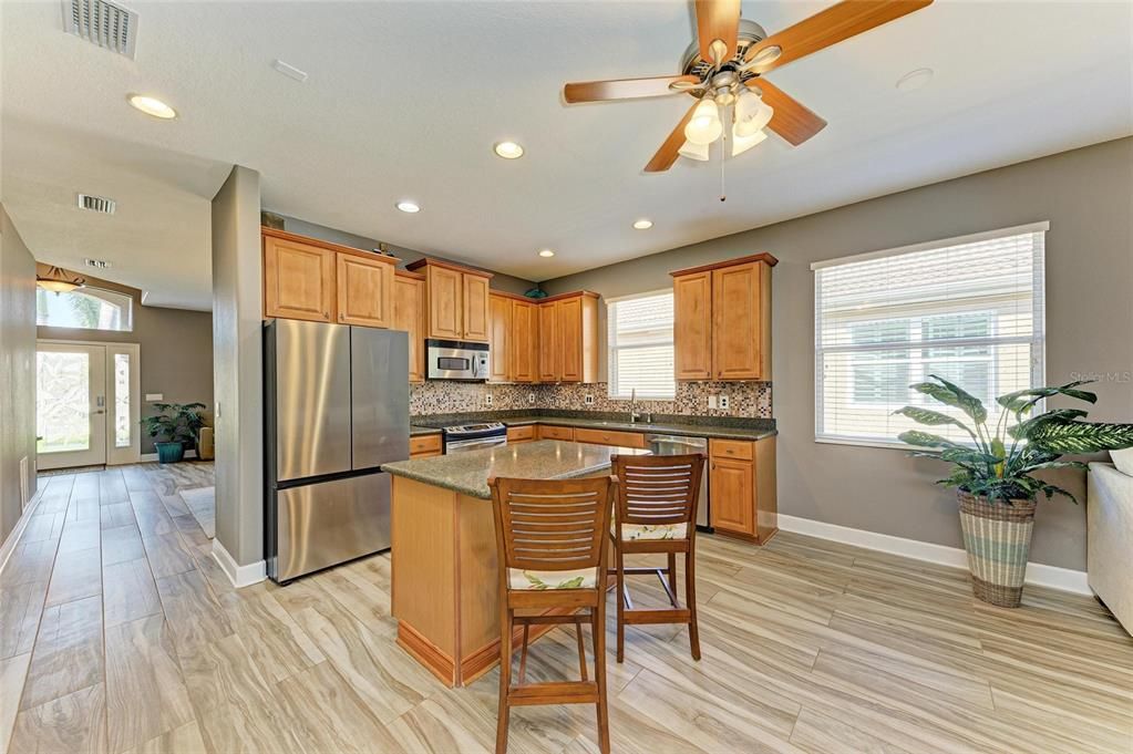 For Rent: $1,950 (3 beds, 2 baths, 2062 Square Feet)