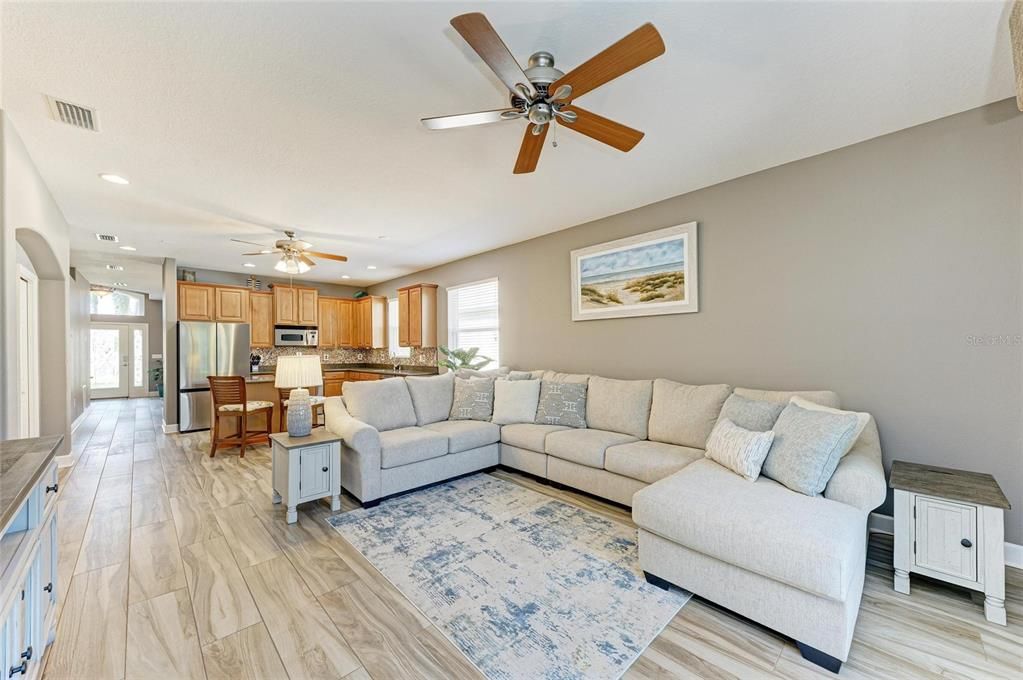 For Rent: $1,950 (3 beds, 2 baths, 2062 Square Feet)