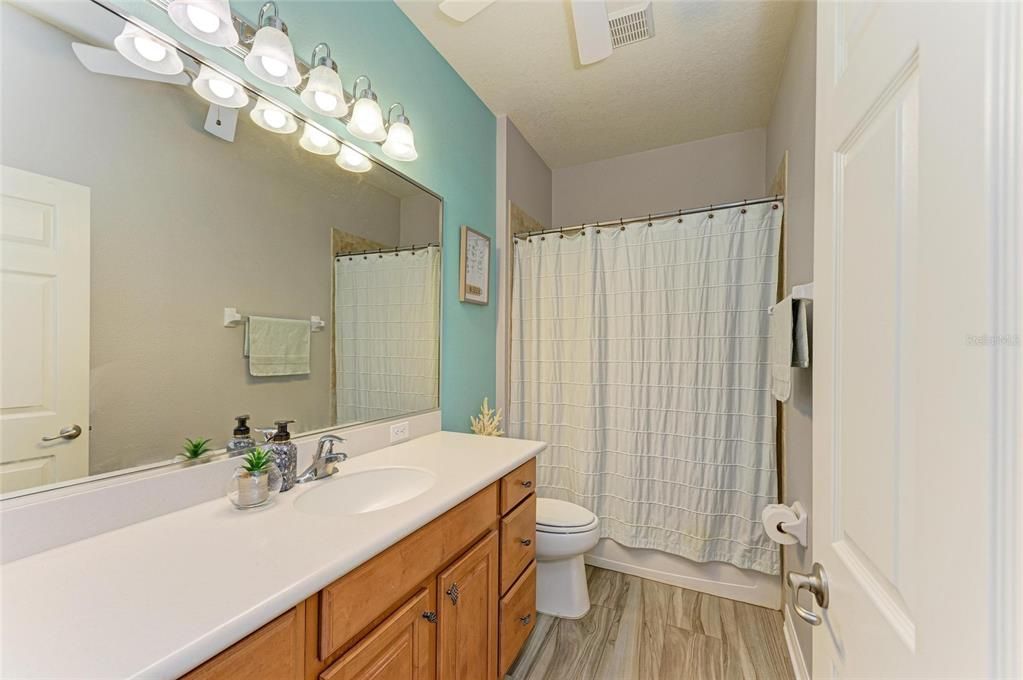 For Rent: $1,950 (3 beds, 2 baths, 2062 Square Feet)