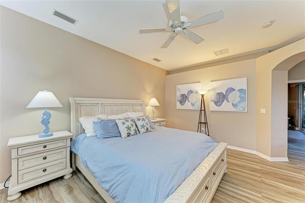 For Rent: $1,950 (3 beds, 2 baths, 2062 Square Feet)