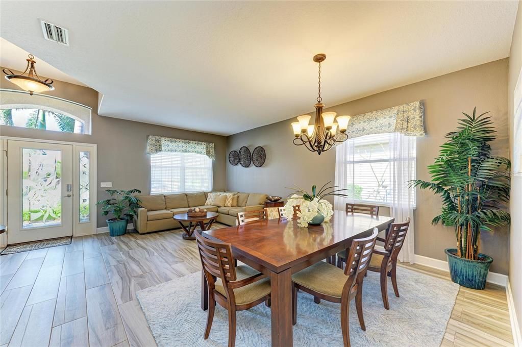 For Rent: $1,950 (3 beds, 2 baths, 2062 Square Feet)