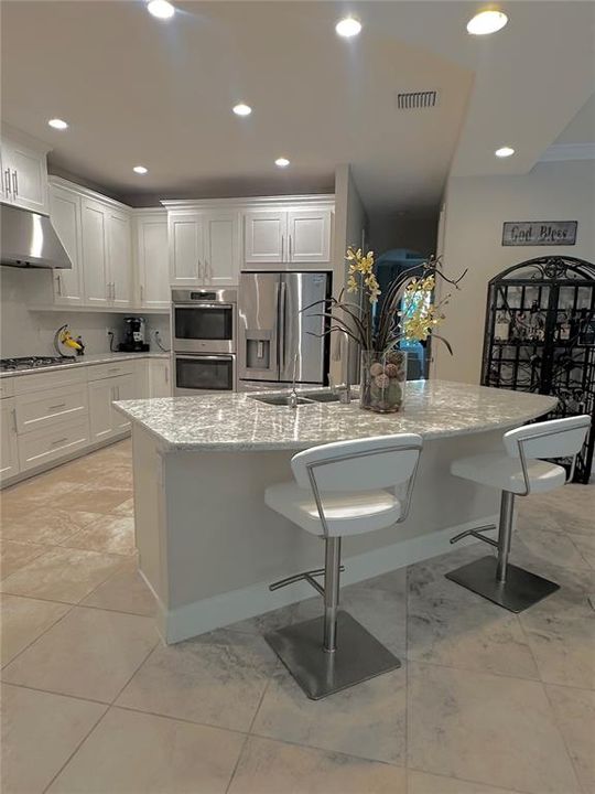 En Venta: $789,000 (5 camas, 3 baños, 3228 Pies cuadrados)