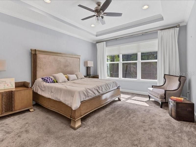 En Venta: $789,000 (5 camas, 3 baños, 3228 Pies cuadrados)