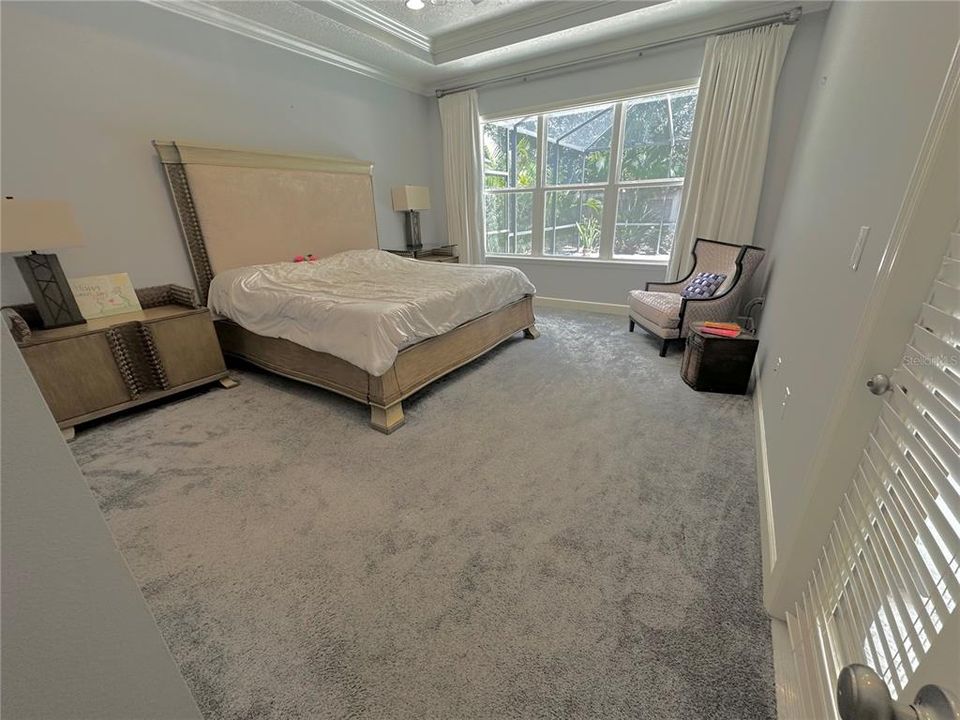 En Venta: $789,000 (5 camas, 3 baños, 3228 Pies cuadrados)