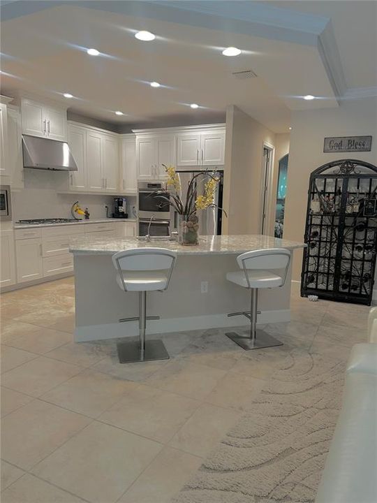 En Venta: $789,000 (5 camas, 3 baños, 3228 Pies cuadrados)