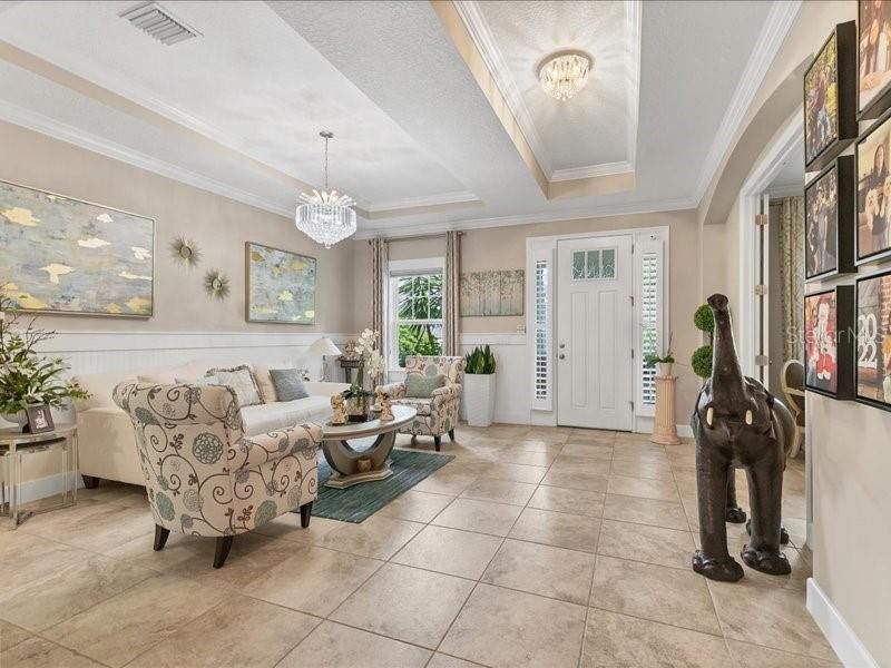 En Venta: $789,000 (5 camas, 3 baños, 3228 Pies cuadrados)