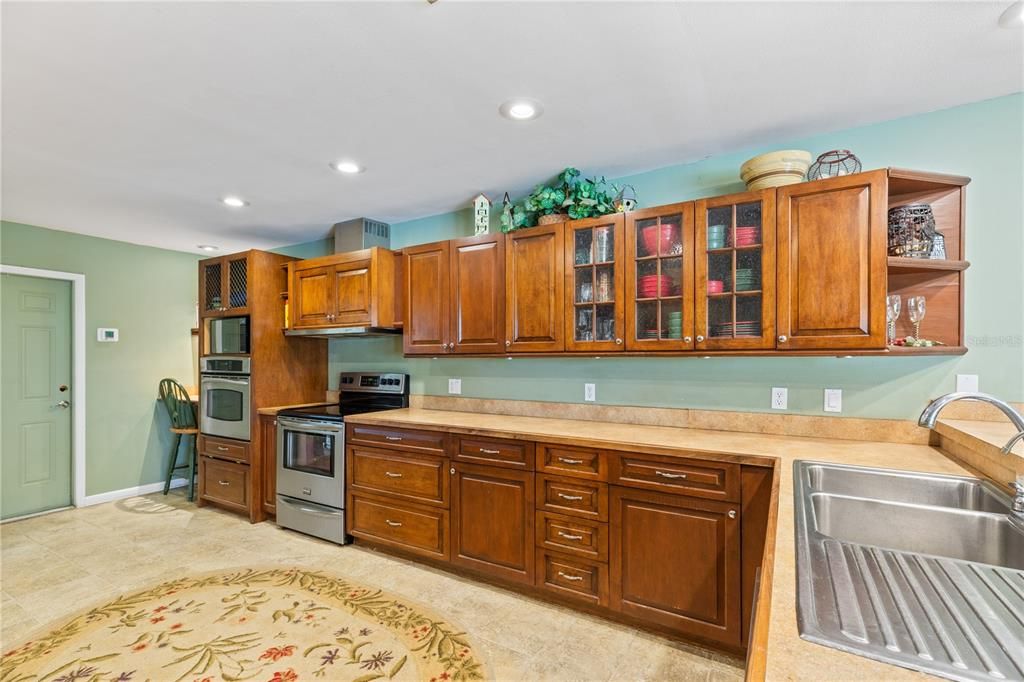 待售: $829,000 (4 贝兹, 2 浴室, 3259 平方英尺)