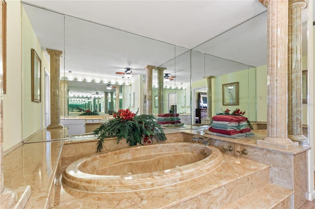 待售: $829,000 (4 贝兹, 2 浴室, 3259 平方英尺)