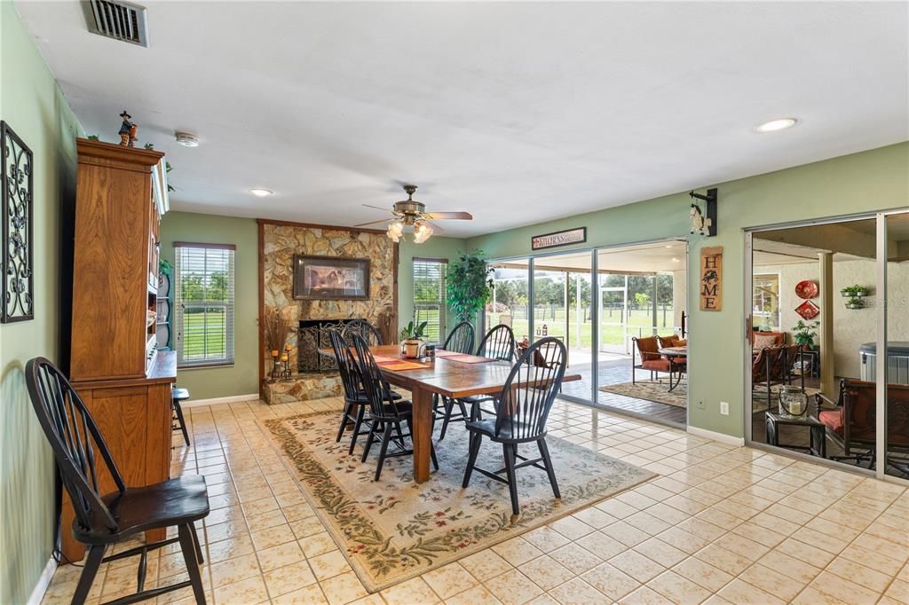 待售: $829,000 (4 贝兹, 2 浴室, 3259 平方英尺)