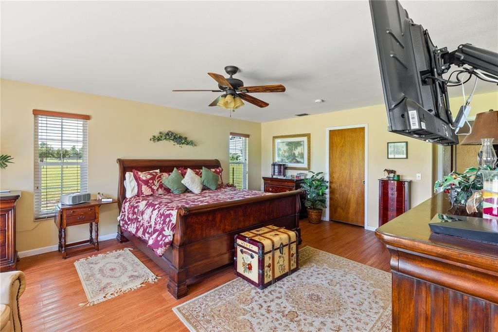 待售: $829,000 (4 贝兹, 2 浴室, 3259 平方英尺)