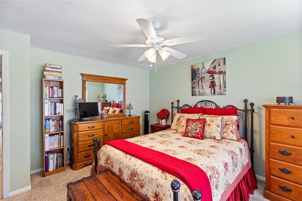 待售: $829,000 (4 贝兹, 2 浴室, 3259 平方英尺)