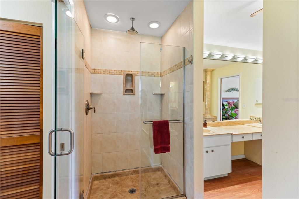 待售: $829,000 (4 贝兹, 2 浴室, 3259 平方英尺)