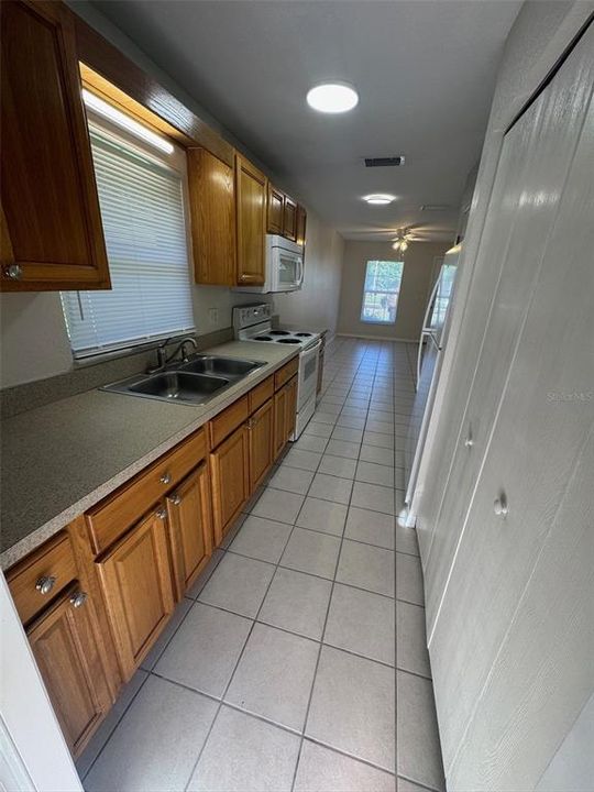 En Renta: $1,249 (2 camas, 1 baños, 800 Pies cuadrados)