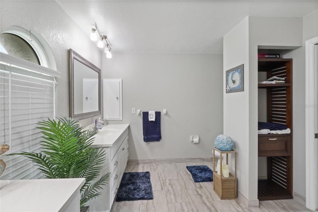 For Rent: $4,000 (3 beds, 2 baths, 1807 Square Feet)