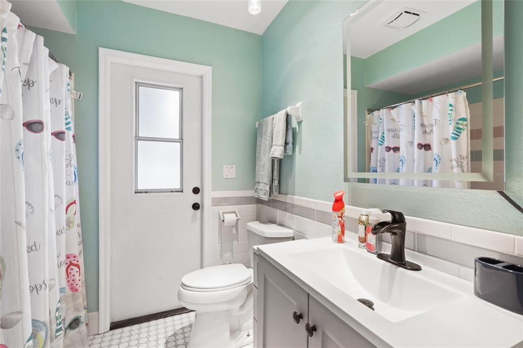 For Rent: $4,000 (3 beds, 2 baths, 1807 Square Feet)