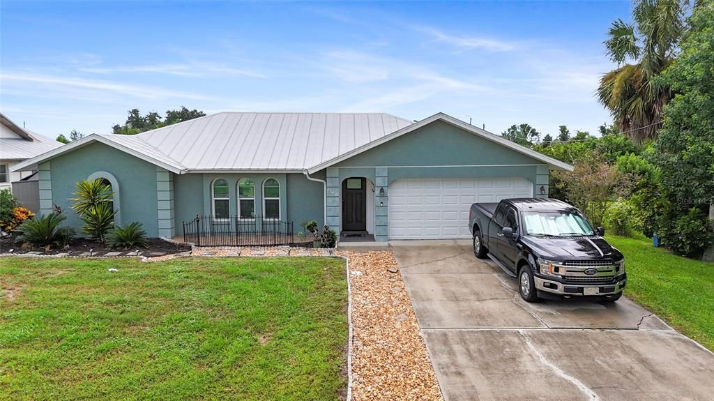 For Rent: $4,000 (3 beds, 2 baths, 1807 Square Feet)