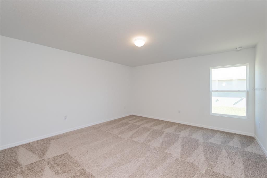 待售: $297,900 (4 贝兹, 2 浴室, 1946 平方英尺)