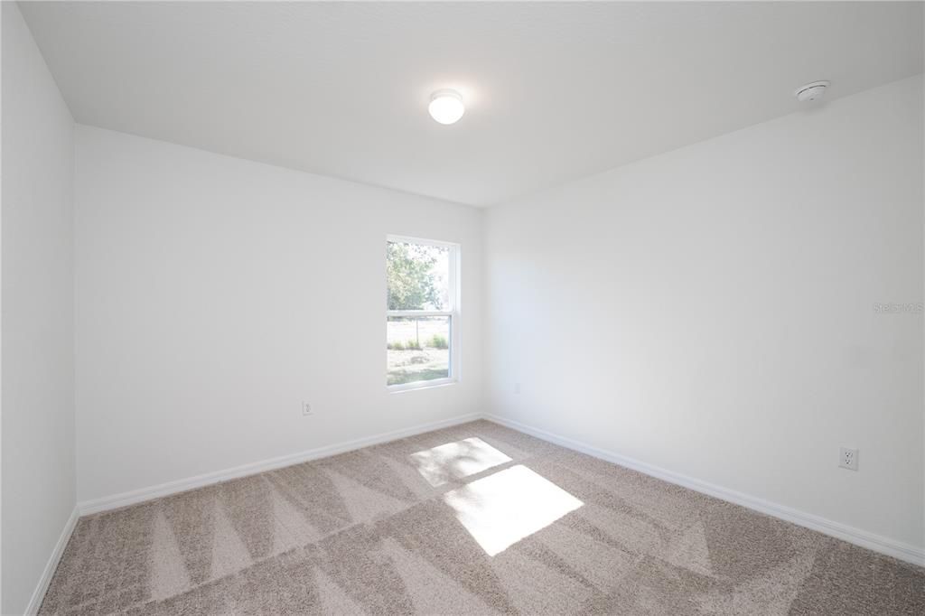 待售: $297,900 (4 贝兹, 2 浴室, 1946 平方英尺)