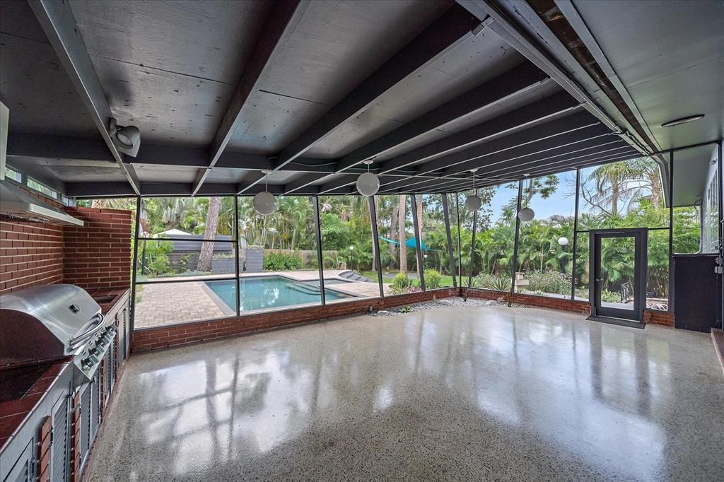 合同活跃: $825,000 (3 贝兹, 2 浴室, 1869 平方英尺)