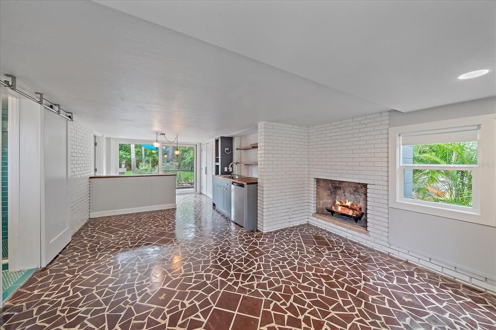 合同活跃: $825,000 (3 贝兹, 2 浴室, 1869 平方英尺)