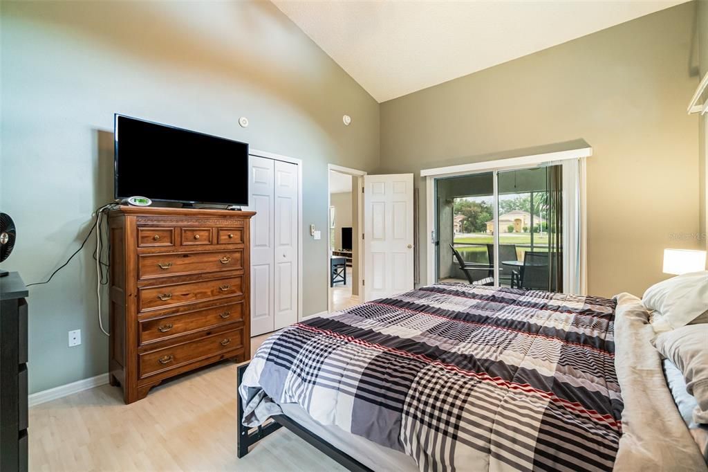 合同活跃: $419,900 (3 贝兹, 2 浴室, 1659 平方英尺)