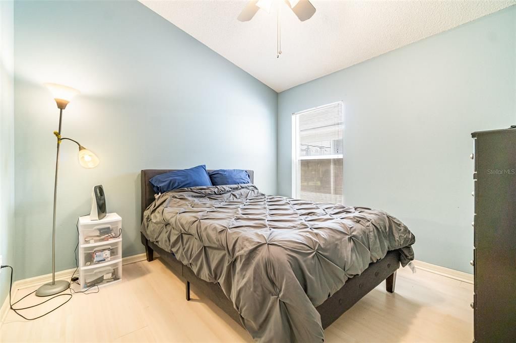 合同活跃: $419,900 (3 贝兹, 2 浴室, 1659 平方英尺)