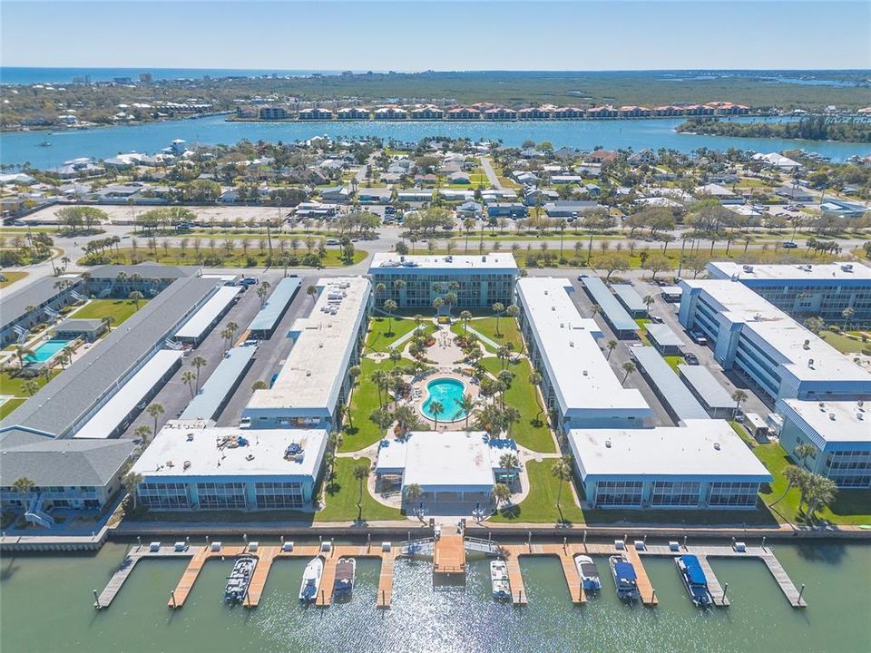 待售: $469,900 (2 贝兹, 2 浴室, 1134 平方英尺)