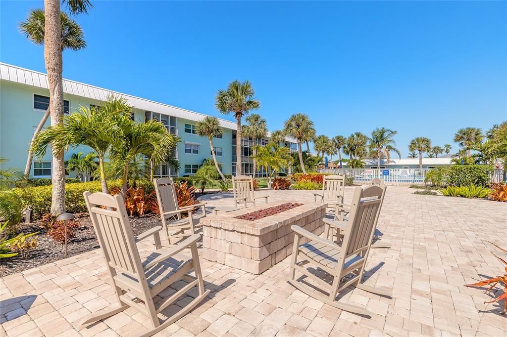 待售: $469,900 (2 贝兹, 2 浴室, 1134 平方英尺)