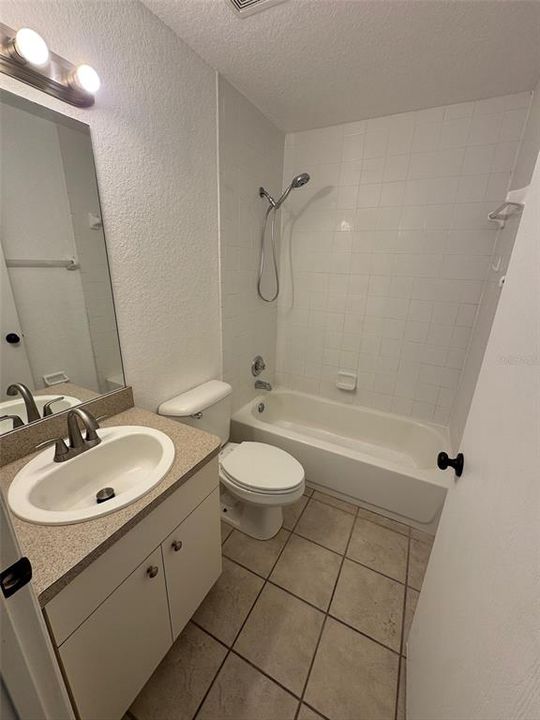 For Rent: $1,249 (2 beds, 1 baths, 800 Square Feet)