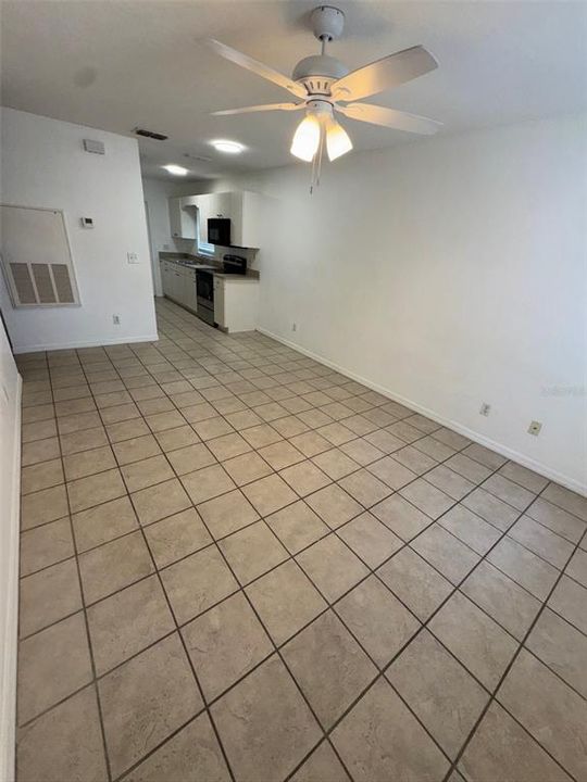 For Rent: $1,249 (2 beds, 1 baths, 800 Square Feet)