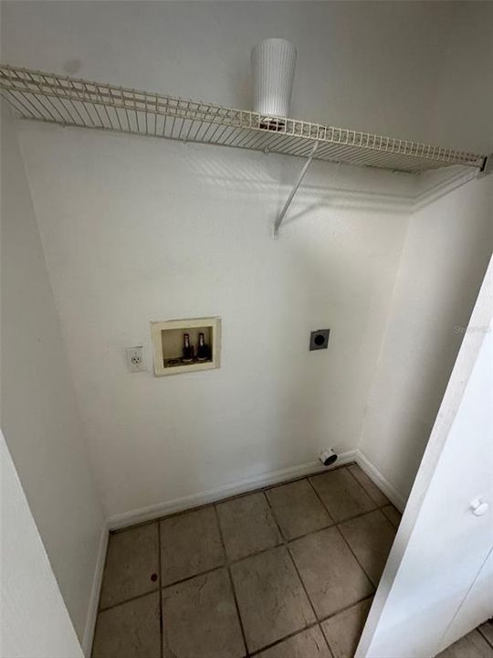 For Rent: $1,249 (2 beds, 1 baths, 800 Square Feet)