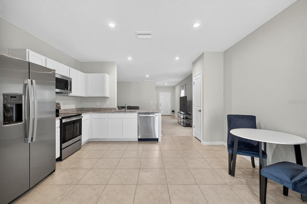 Под контрактом: $280,000 (3 спален, 2 ванн, 1333 Квадратных фут)