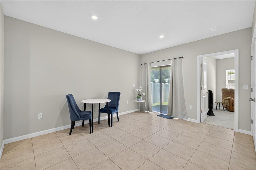 Под контрактом: $280,000 (3 спален, 2 ванн, 1333 Квадратных фут)