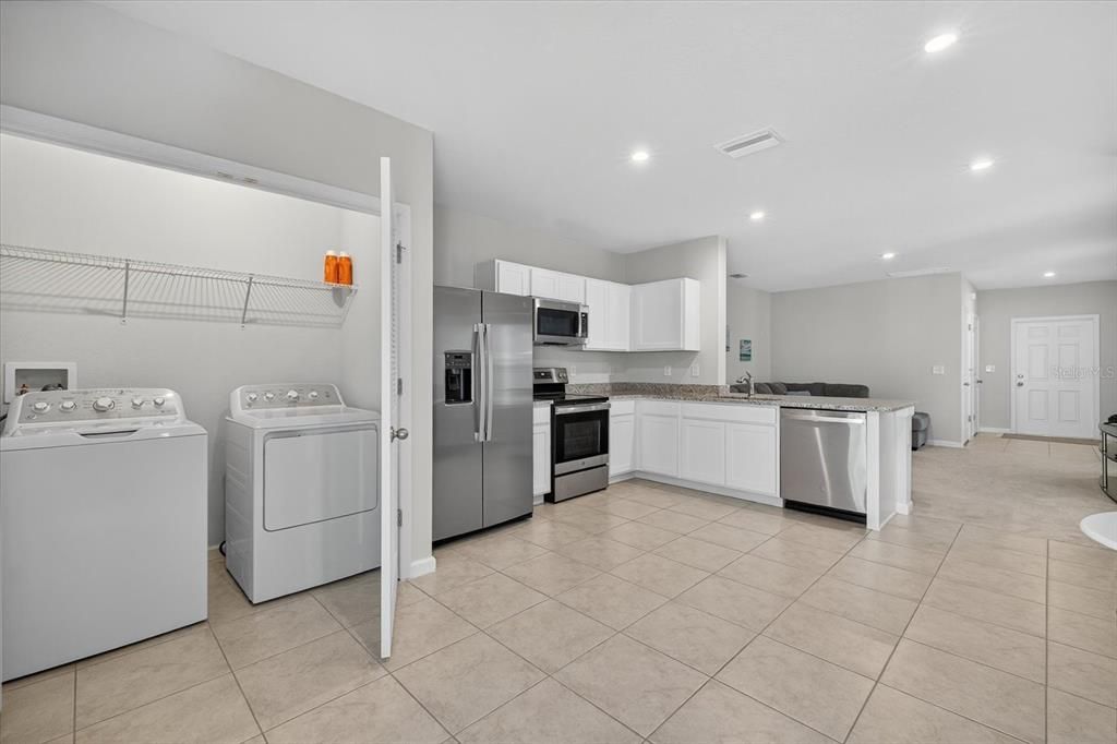 Под контрактом: $280,000 (3 спален, 2 ванн, 1333 Квадратных фут)