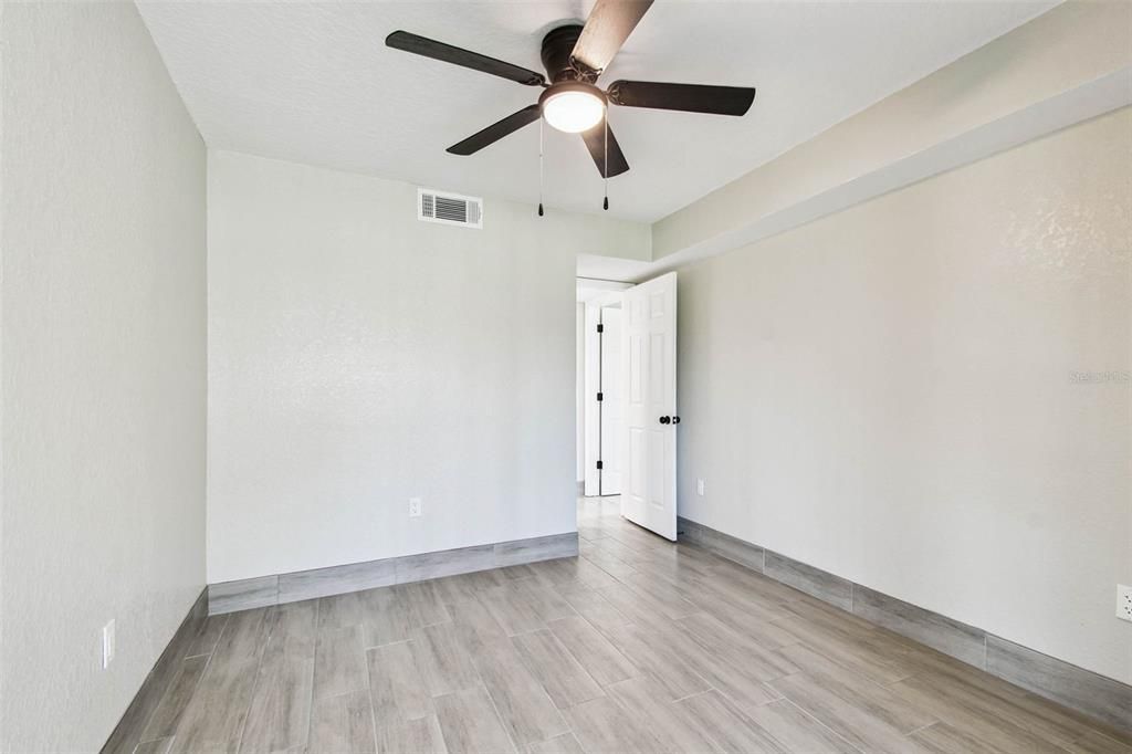 待售: $100,000 (2 贝兹, 2 浴室, 1088 平方英尺)