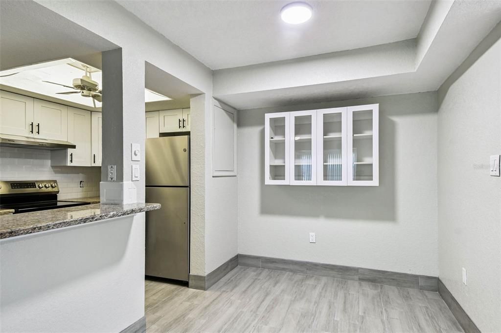 待售: $100,000 (2 贝兹, 2 浴室, 1088 平方英尺)