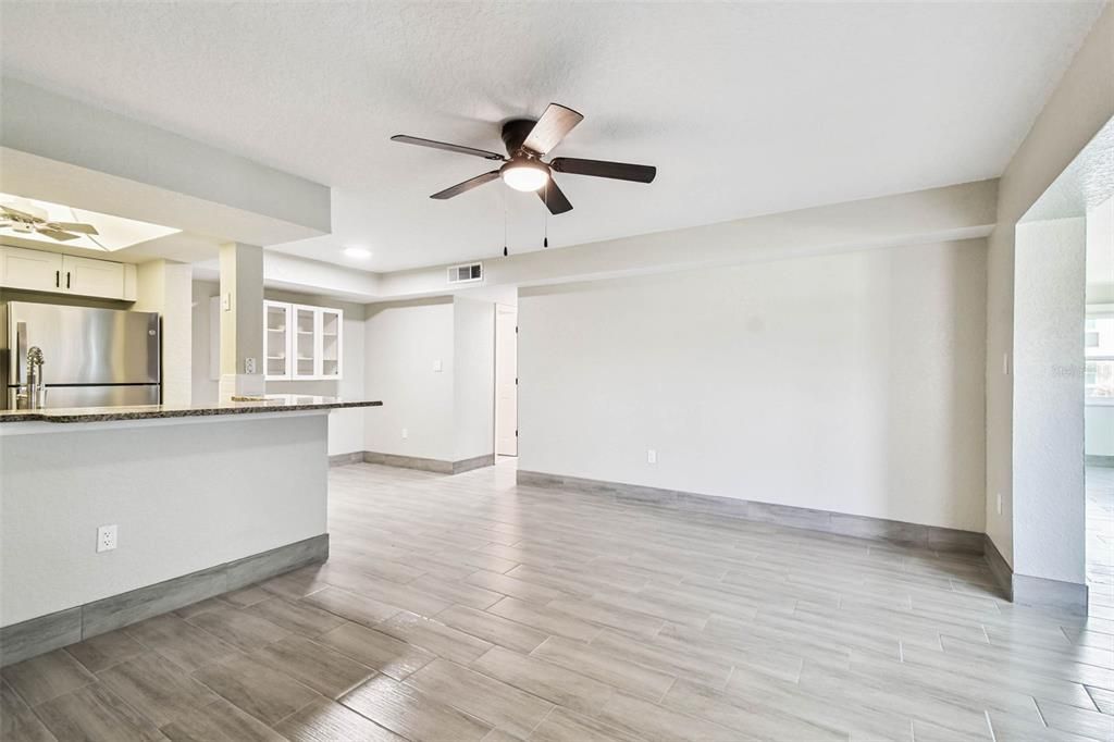 待售: $100,000 (2 贝兹, 2 浴室, 1088 平方英尺)